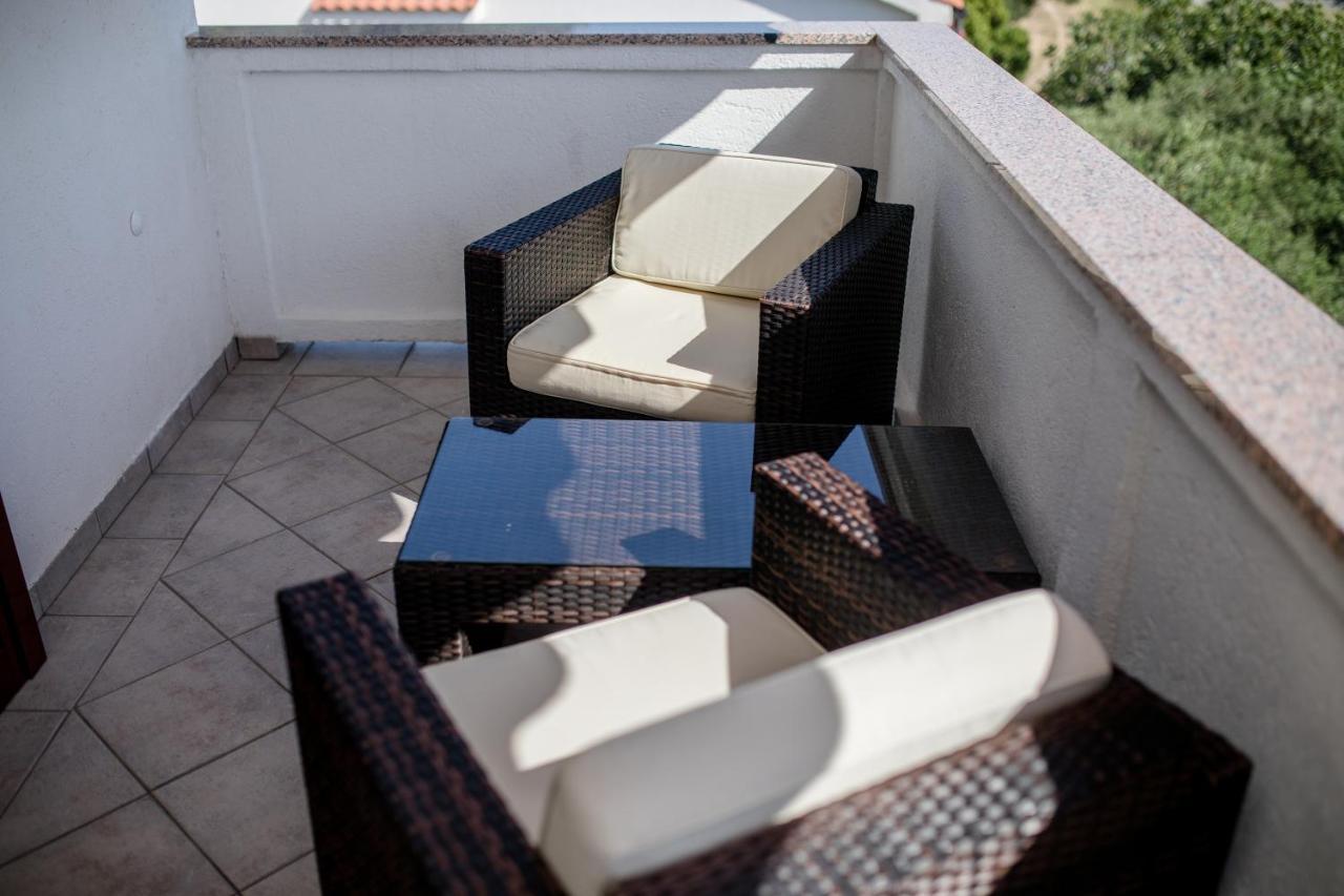 Apartments Padovan Banjol Exterior foto