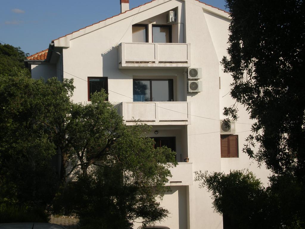 Apartments Padovan Banjol Exterior foto